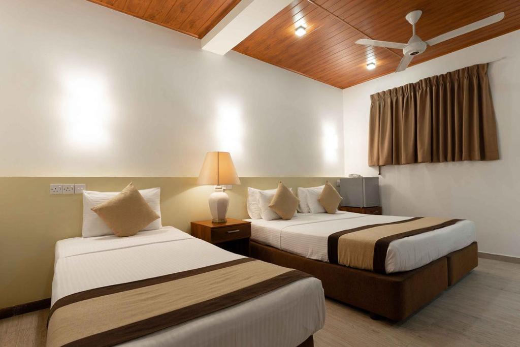 Beach Corridor Hotel & Spa With Free Airport Shuttle Negombo Ngoại thất bức ảnh